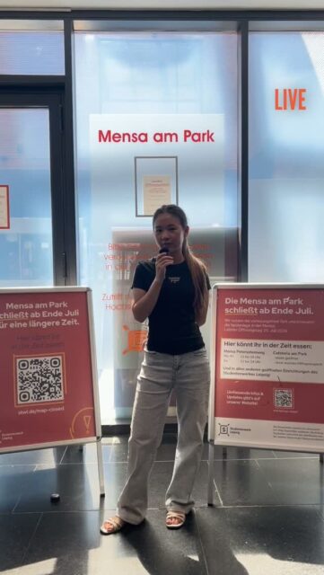 MENSA NEWS EILMELDUNGDie Lage in Leipzig bleibt unverändert: Die geliebte Mensa am Park befindet sich weiterhin im Umbau.Ihr fragt euch was genau auf der Baustelle passiert und wie es aktuell aussieht? Wir waren für euch vor Ort und haben die neuesten Entwicklungen zusammengetragen.