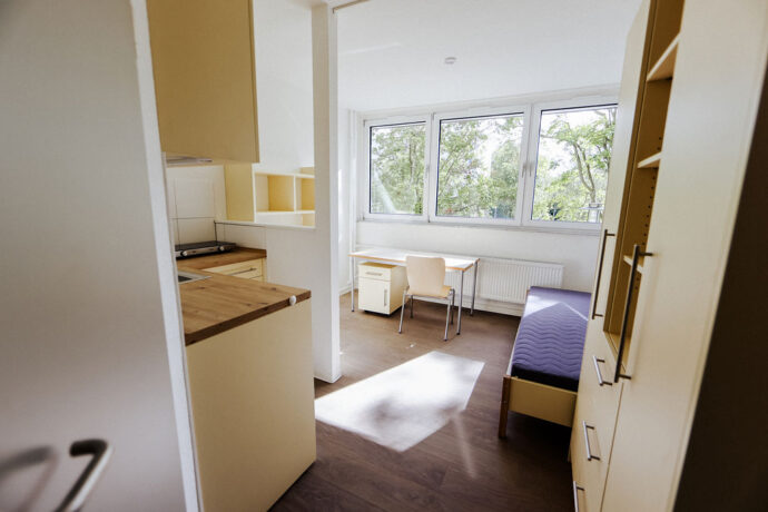 Ein unbewohntes Schlafzimmer des Studentenwohnheims der Arno-Nitzsche-Straße 40-44.